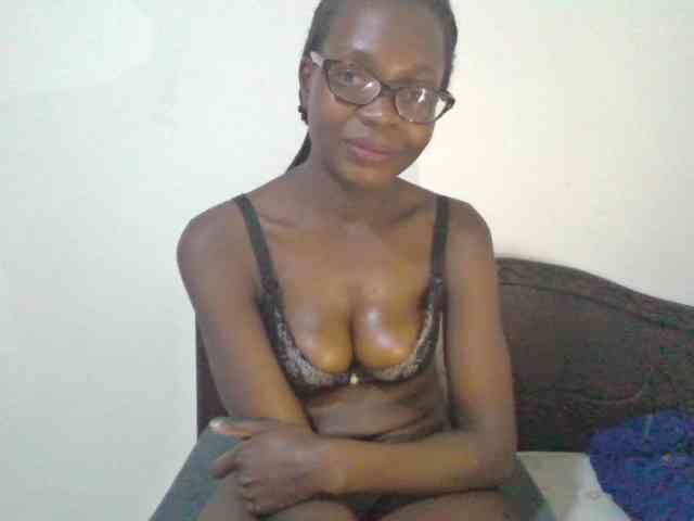petitehotgirl webcam