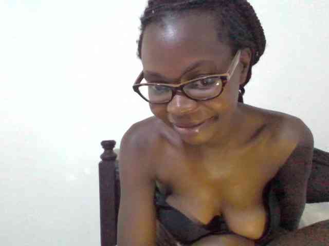 petitehotgirl webcam