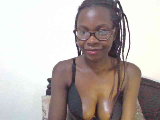petitehotgirl webcam