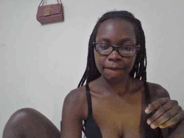 petitehotgirl webcam