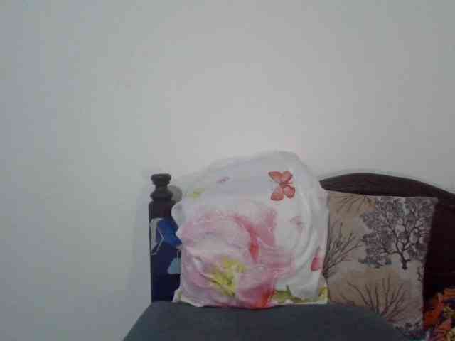 petitehotgirl webcam