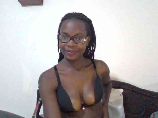 petitehotgirl webcam
