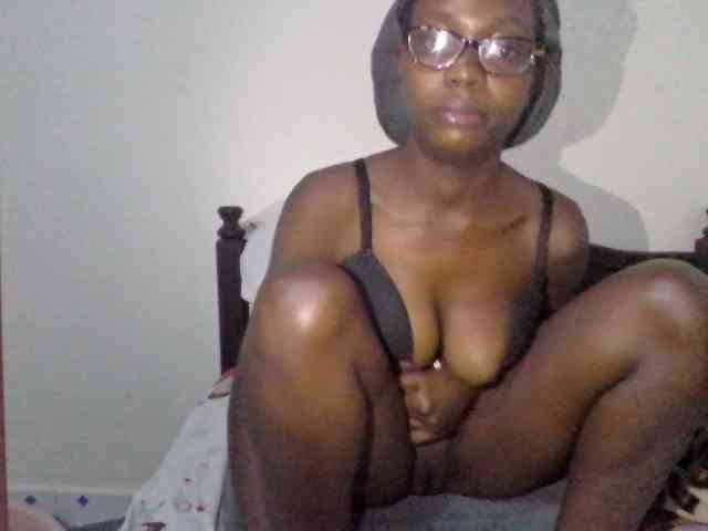 petitehotgirl webcam