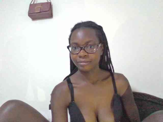 petitehotgirl webcam