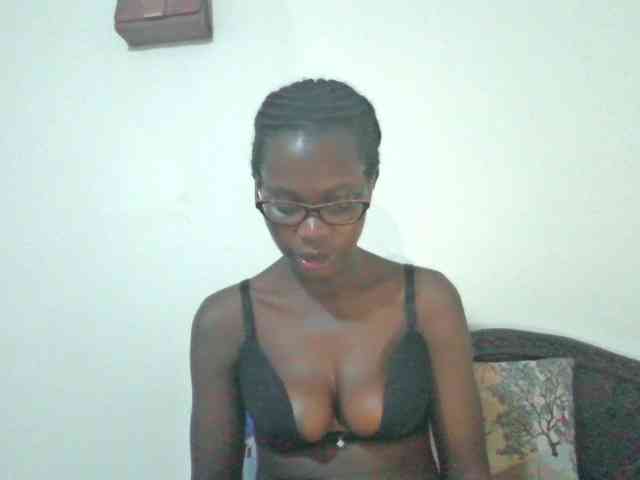 petitehotgirl webcam