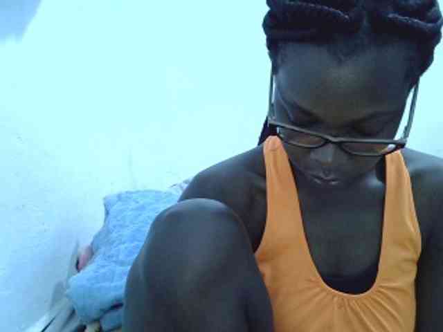 petitehotgirl