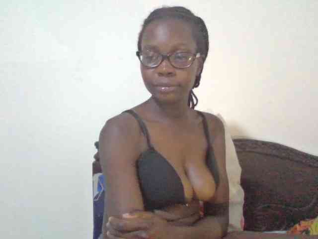 petitehotgirl webcam