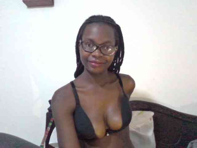 petitehotgirl webcam
