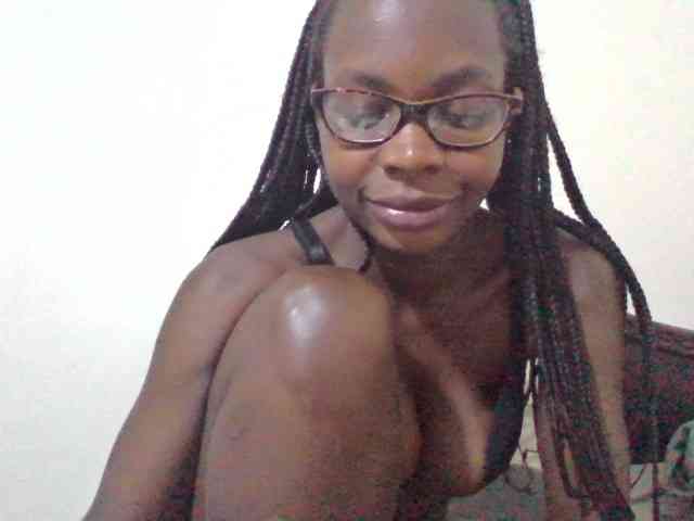 petitehotgirl webcam