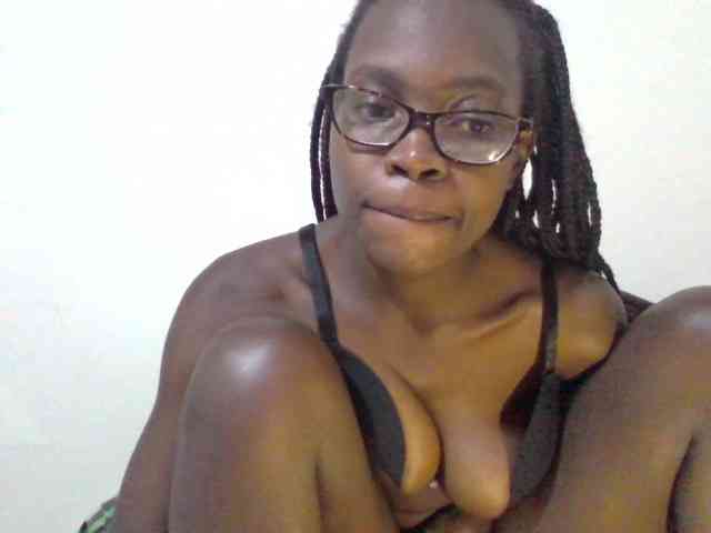 petitehotgirl webcam