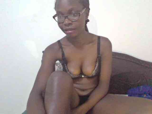 petitehotgirl webcam