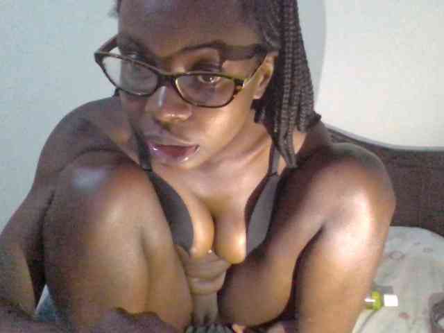 petitehotgirl webcam