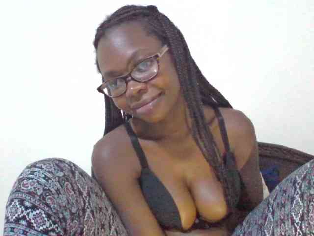 petitehotgirl webcam