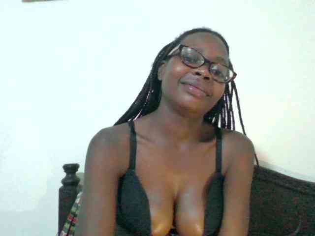 petitehotgirl webcam