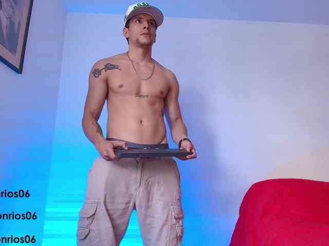 deconrios Live Webcam on BongaCams