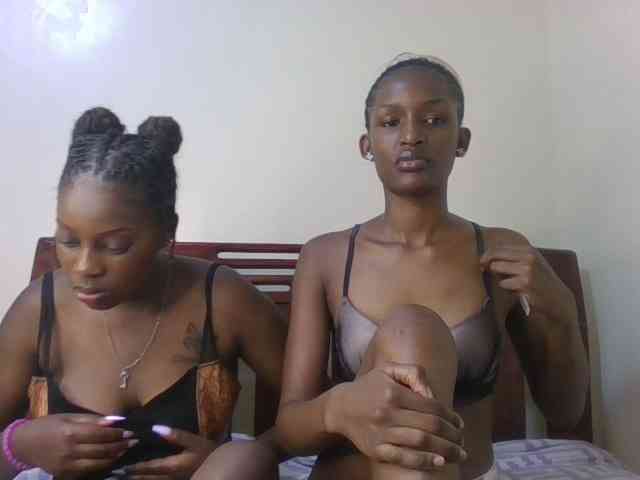 Luckycharmss webcam