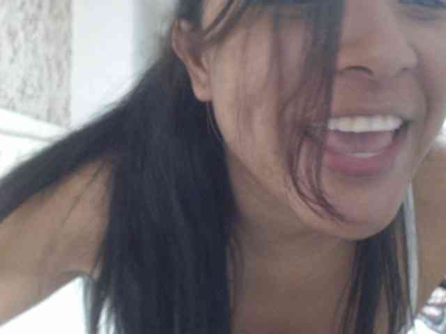 DarilysLatina webcam
