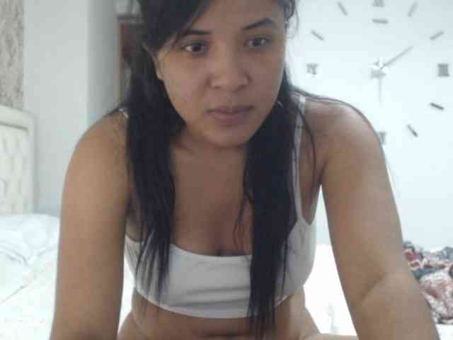 DarilysLatina webcam