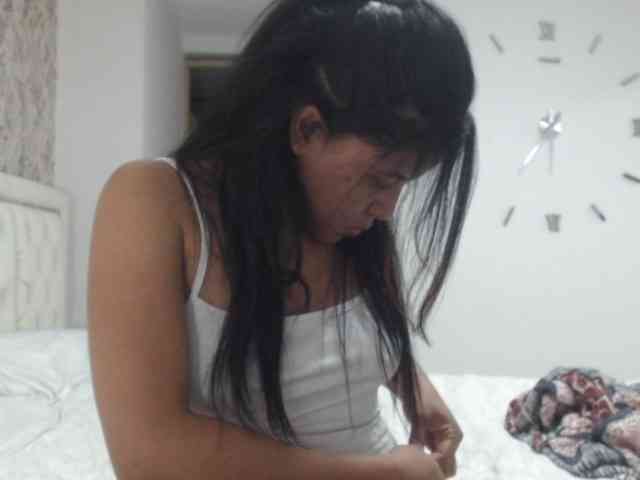 DarilysLatina webcam