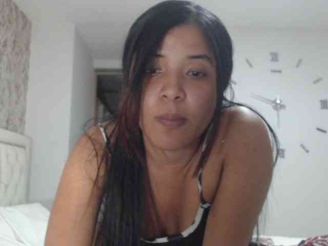 DarilysLatina webcam