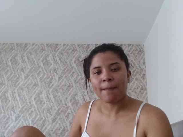 DarilysLatina webcam