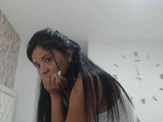 DarilysLatina webcam