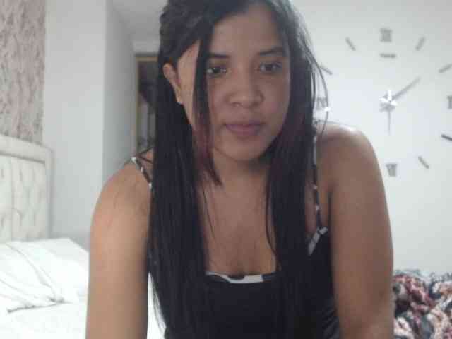 DarilysLatina webcam