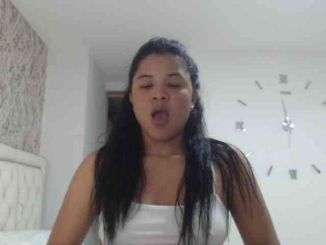 DarilysLatina webcam