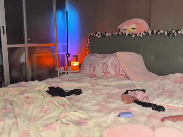 Lizzymeoww from BongaCams is Freechat