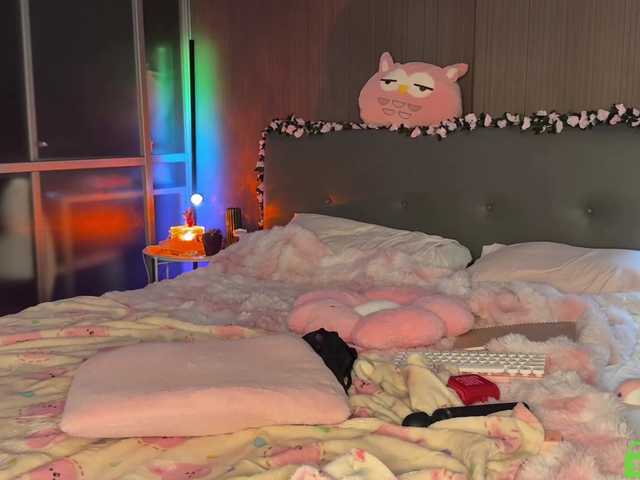 Sex chat gratuit in direct cu lizzyMeoww pe BongaCams