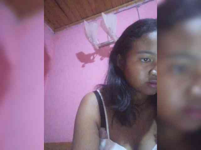 Aliciaa webcam