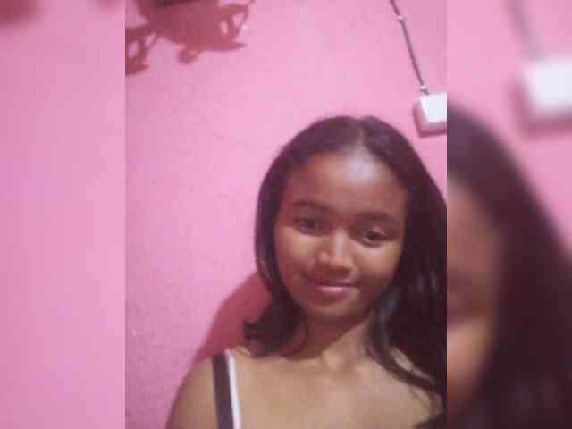 Aliciaa webcam