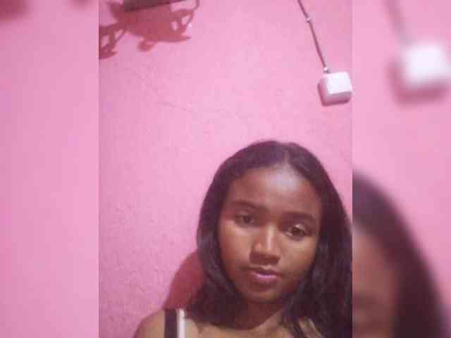 Aliciaa webcam