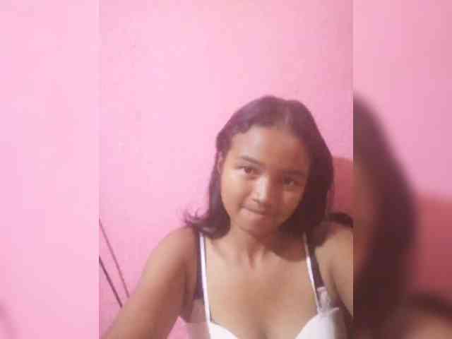 Aliciaa webcam