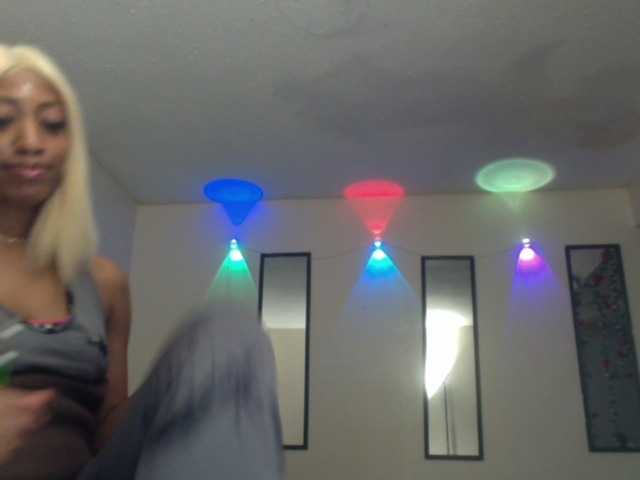 TheGirlNextDoor webcam