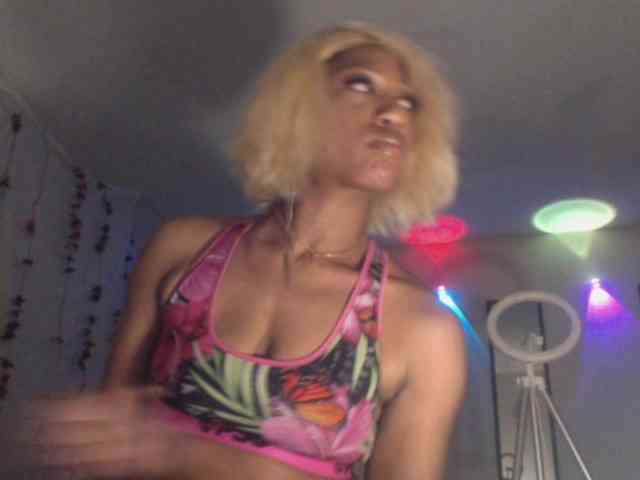 TheGirlNextDoor webcam