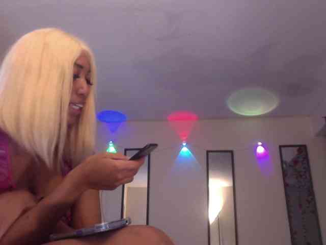 TheGirlNextDoor webcam