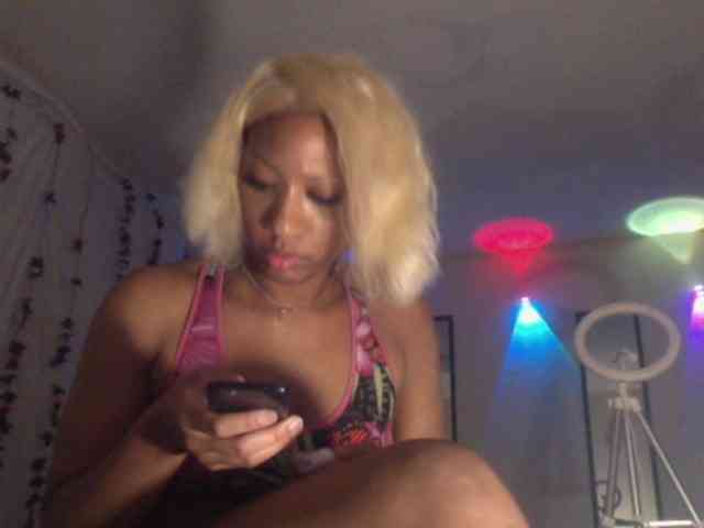 TheGirlNextDoor webcam