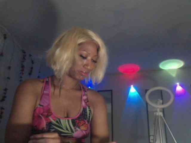 TheGirlNextDoor webcam