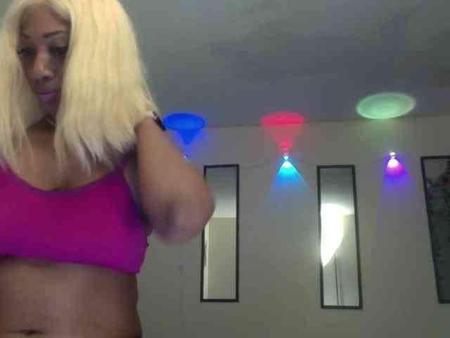 TheGirlNextDoor webcam