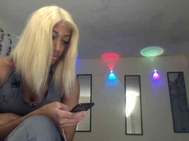 TheGirlNextDoor webcam