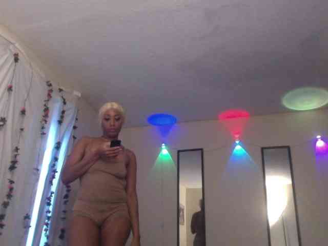 TheGirlNextDoor webcam