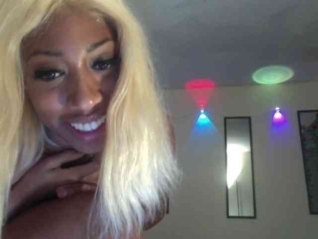 TheGirlNextDoor webcam
