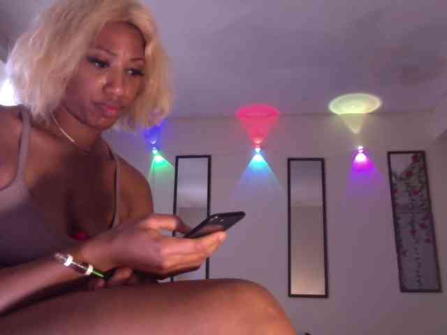 TheGirlNextDoor webcam