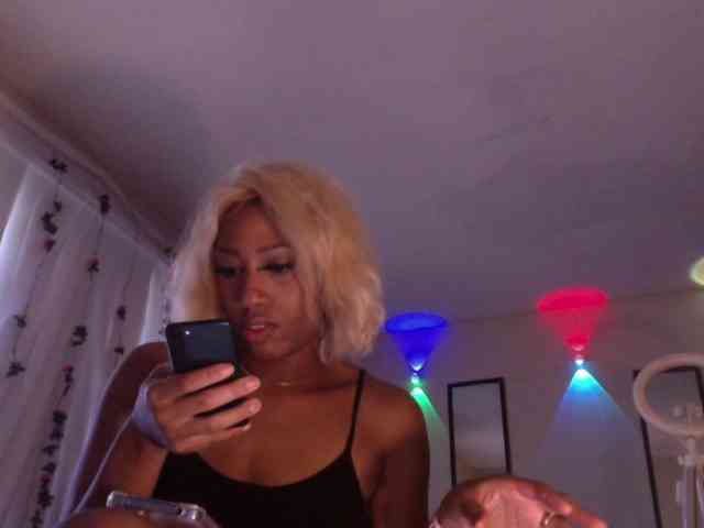 TheGirlNextDoor webcam