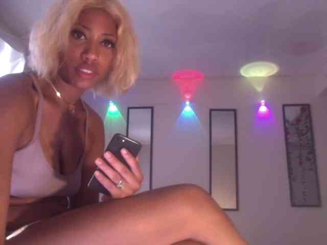 TheGirlNextDoor webcam