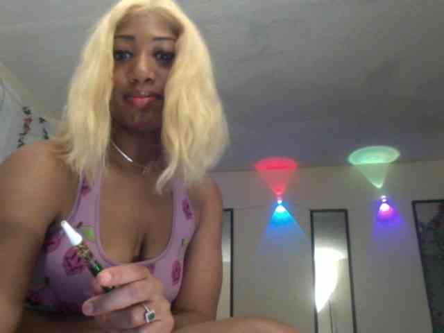 TheGirlNextDoor webcam