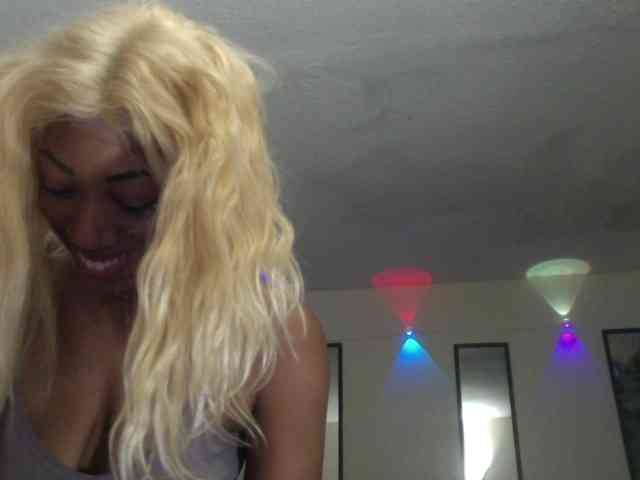 TheGirlNextDoor webcam