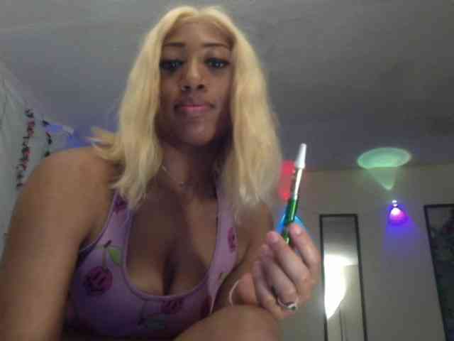 TheGirlNextDoor webcam
