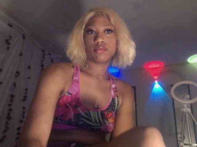 TheGirlNextDoor webcam